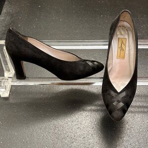 Amalfi Naiomi Black Suede Heels - size 8 - made in Italy